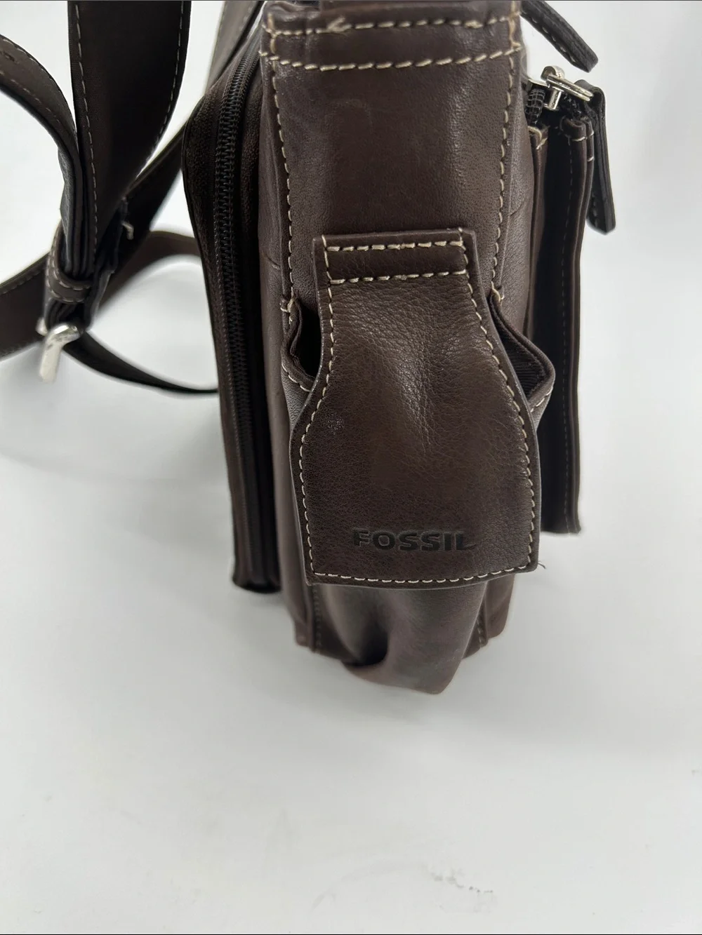 Fossil Travelers Built In Wallet Chocolate Brown Leather  Crossbody Everyday